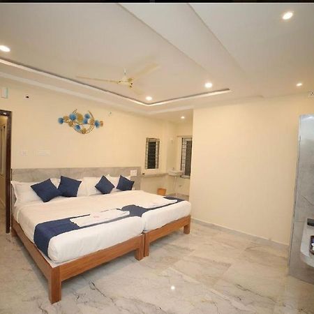 Отель Sri Ganesh Residency Тирупати Экстерьер фото