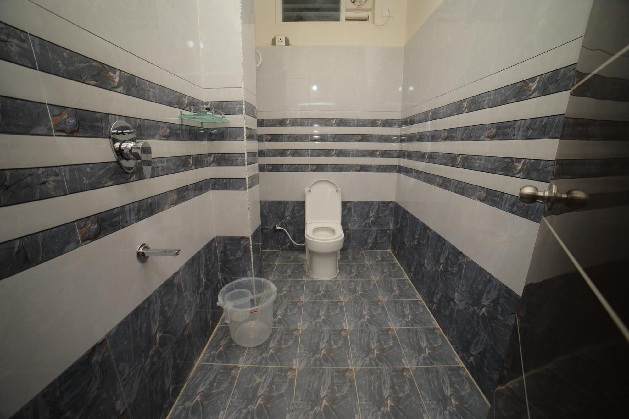 Отель Sri Ganesh Residency Тирупати Экстерьер фото